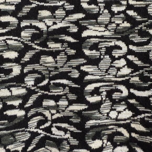 AB Studio V-Neck 3/4 Sleeve Black sweater dress with gray & white print Large - Picture 3 of 5